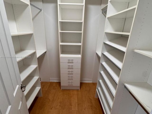 Дом в аренду по адресу 8850 NW 98th Ct 8850 - фото 7486475