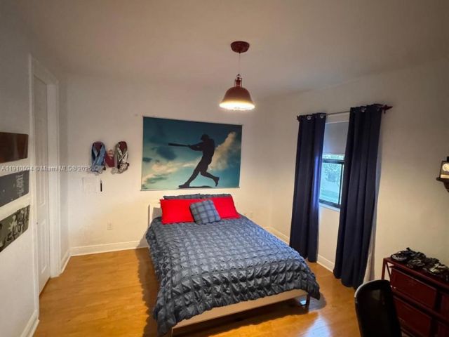 Дом в аренду по адресу 8850 NW 98th Ct 8850 - фото 7486476