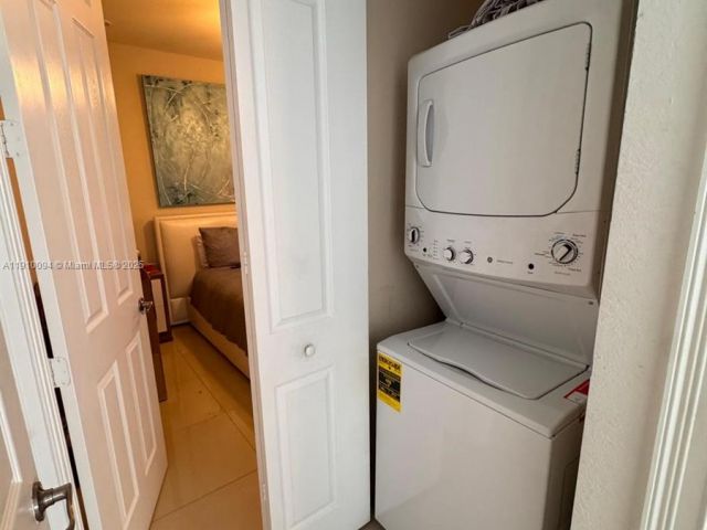 Дом в аренду по адресу 8850 NW 98th Ct 8850 - фото 7486477