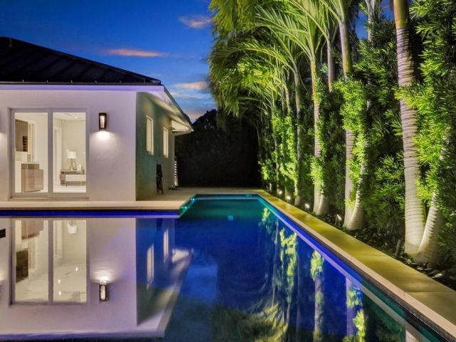 Продажа дома по адресу 775 NE 39th Street - фото 6766940