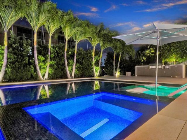 Продажа дома по адресу 775 NE 39th Street - фото 6766941