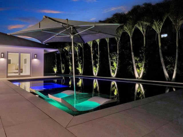 Продажа дома по адресу 775 NE 39th Street - фото 6766942