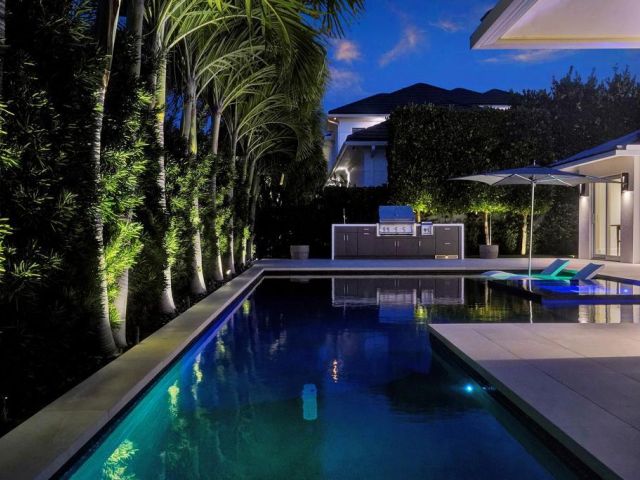 Продажа дома по адресу 775 NE 39th Street - фото 6766944