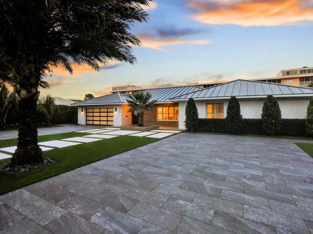 Продажа дома по адресу 775 NE 39th Street - фото 6766946