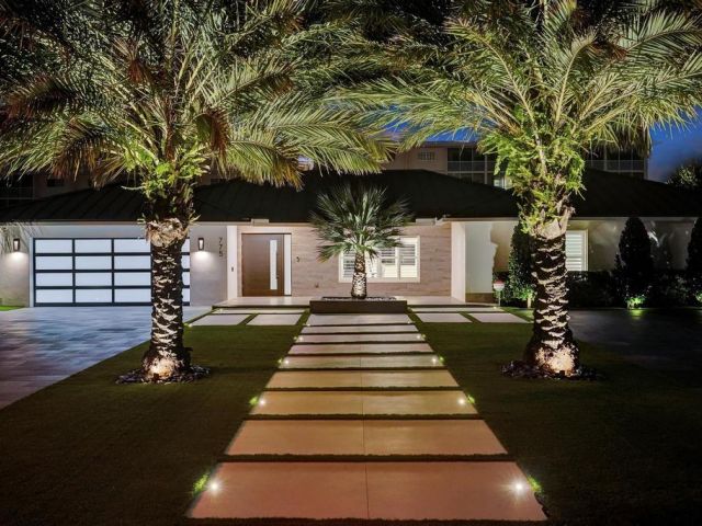 Продажа дома по адресу 775 NE 39th Street - фото 6766948