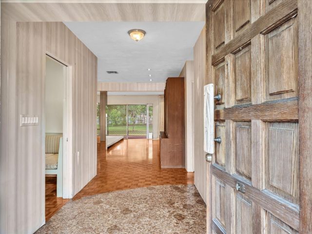 Продажа дома по адресу 20035 NE 14th Court - фото 6777163