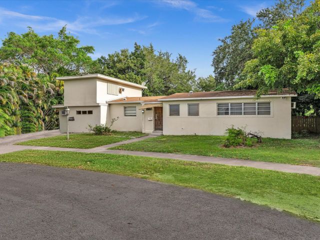 Продажа дома по адресу 20035 NE 14th Court - фото 6777167