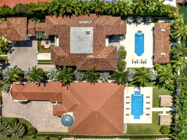 Продажа дома по адресу 190 Palm Avenue - фото 6756920