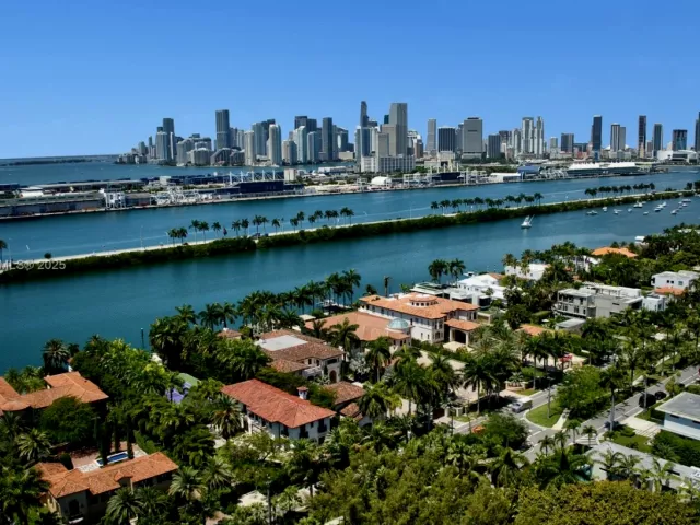 Продажа дома по адресу 190 Palm Avenue - фото 6756923