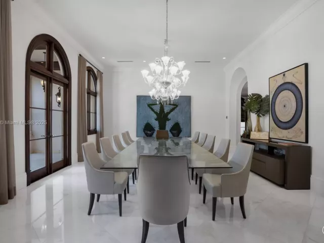 Продажа дома по адресу 190 Palm Avenue - фото 6756911