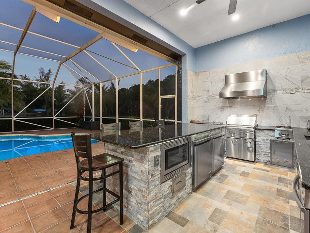 Продажа дома по адресу 7802 130th Avenue N - фото 6829804