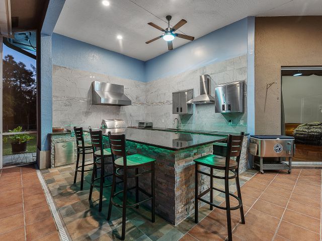 Продажа дома по адресу 7802 130th Avenue N - фото 6829810