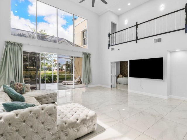 Продажа дома по адресу 7748 Travlers Tree Drive - фото 6758648