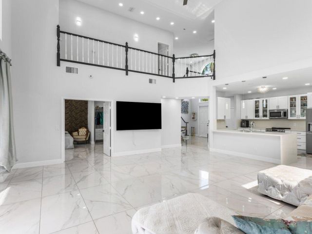 Продажа дома по адресу 7748 Travlers Tree Drive - фото 6758649