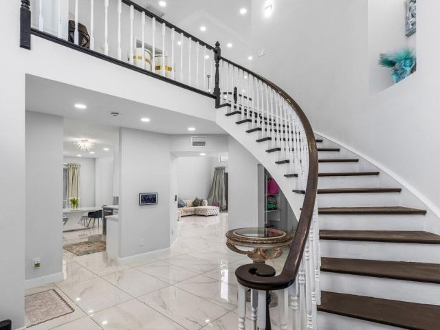 Продажа дома по адресу 7748 Travlers Tree Drive - фото 6758652