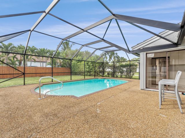 Продажа дома по адресу 22301 Ensenada Way - фото 6809303