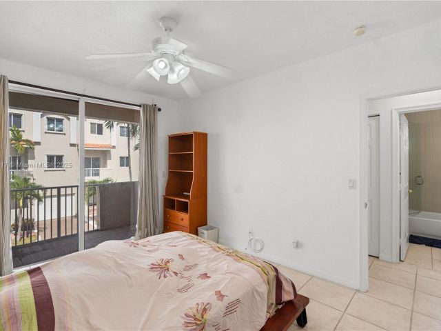 Дом в аренду по адресу 21396 Marina Cove Cir 17-J - фото 7173677