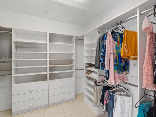 Дом в аренду по адресу 21396 Marina Cove Cir 17-J - фото 7173682