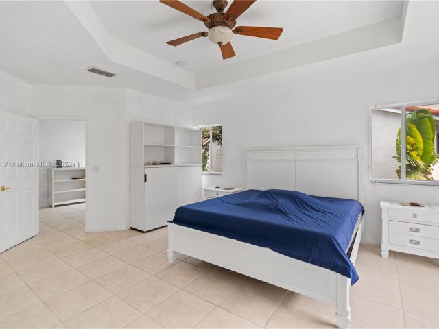 Дом в аренду по адресу 21396 Marina Cove Cir 17-J - фото 7173683