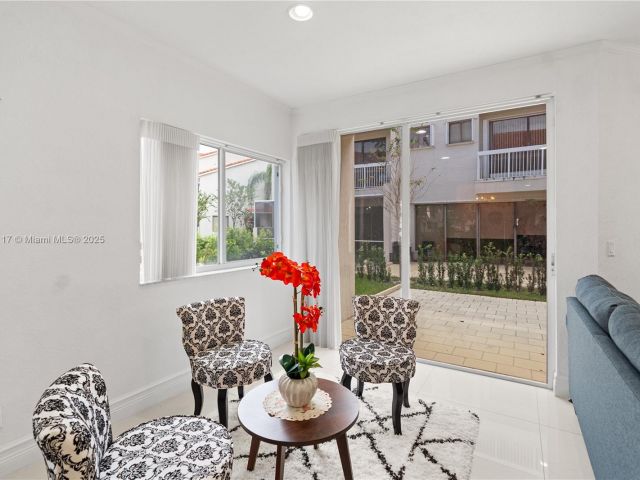 Дом в аренду по адресу 21396 Marina Cove Cir 17-J - фото 7173687