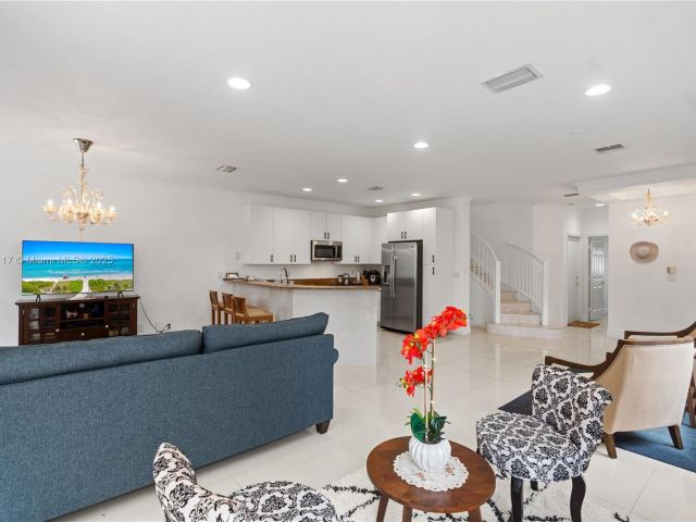 Дом в аренду по адресу 21396 Marina Cove Cir 17-J - фото 7173693