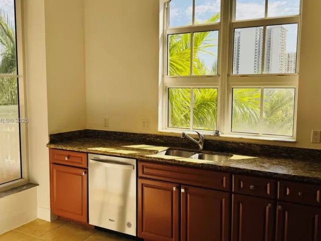 Продажа квартиры #431 - фото 6758565