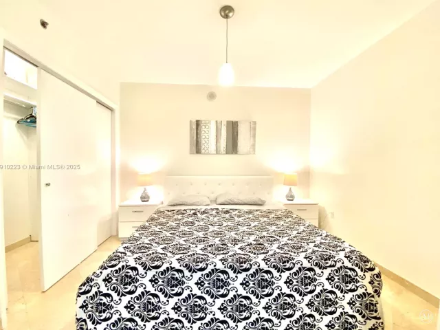 Квартира в аренду номер3605 - фото 6758254