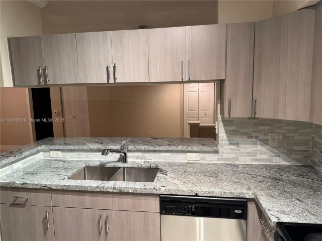 Продажа квартиры #2102 - фото 6759342