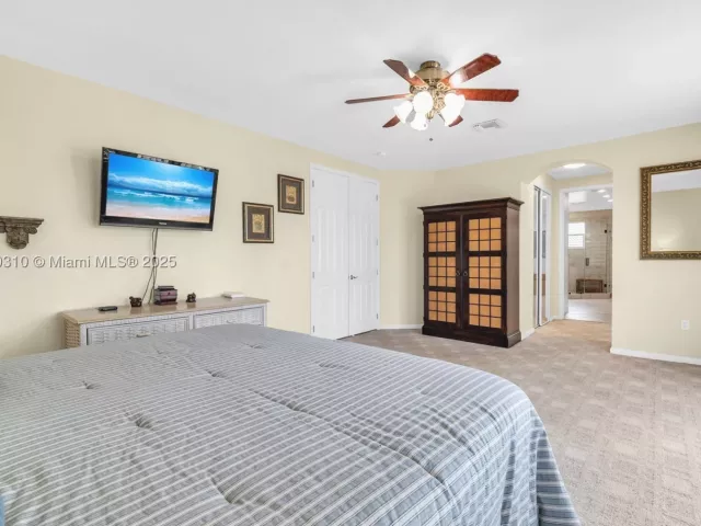 Продажа дома по адресу 15974 SW 16th St - фото 9068473