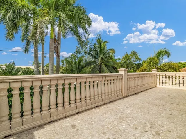 Продажа дома по адресу 15974 SW 16th St - фото 9068485