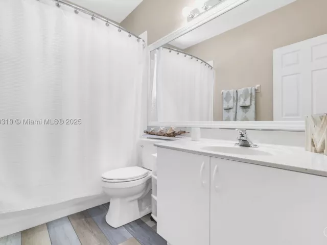 Продажа дома по адресу 15974 SW 16th St - фото 9068499