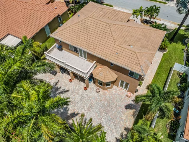 Продажа дома по адресу 15974 SW 16th St - фото 9068529