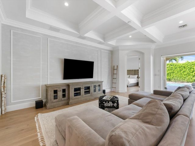 Продажа дома по адресу 1301 SW 15th Street - фото 6849545