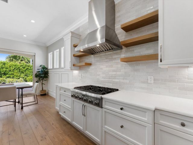 Продажа дома по адресу 1301 SW 15th Street - фото 6849546