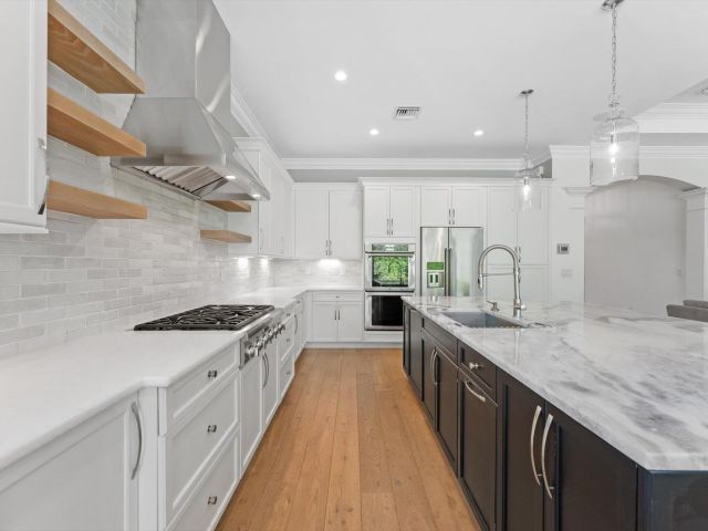 Продажа дома по адресу 1301 SW 15th Street - фото 6849548