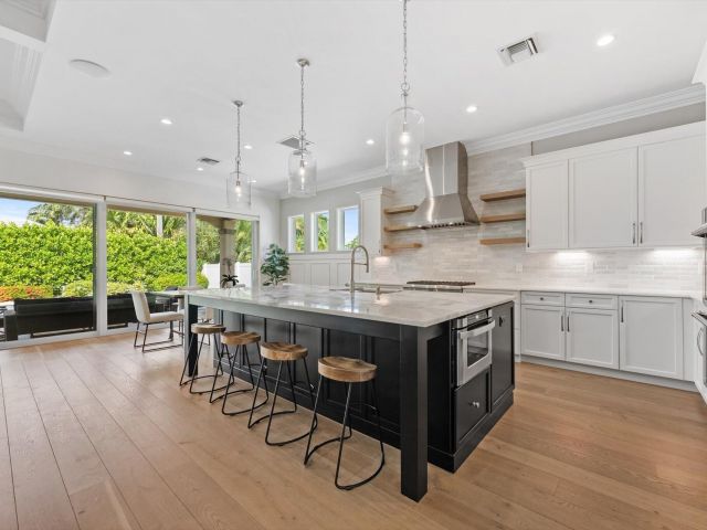 Продажа дома по адресу 1301 SW 15th Street - фото 6849552