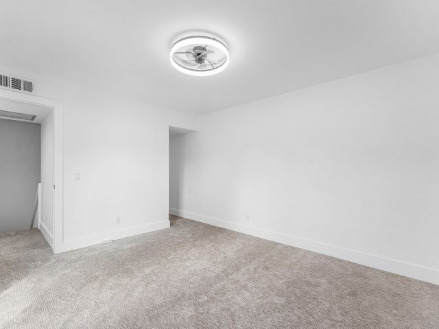 Дом в аренду по адресу 3007 San Clara Drive 5-B - фото 6764780