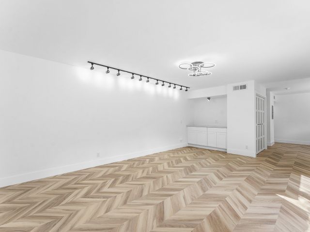 Дом в аренду по адресу 3007 San Clara Drive 5-B - фото 6764783