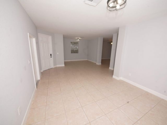 Дом в аренду по адресу 5095 Rambler Rose Way - фото 6760412