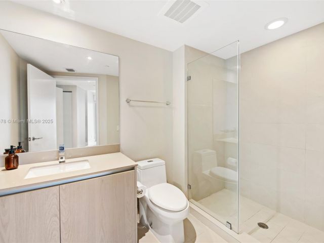 Квартира в аренду номер3001 - фото 6759311