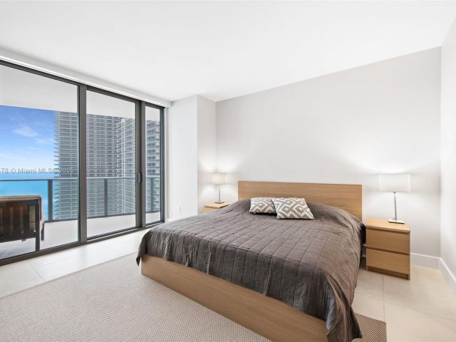 Квартира в аренду номер3001 - фото 6759320