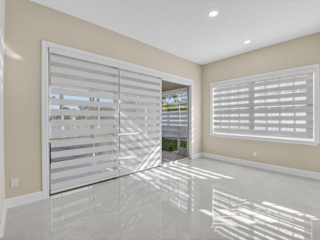 Продажа дома по адресу 4783 Lakeland Drive - фото 6772782