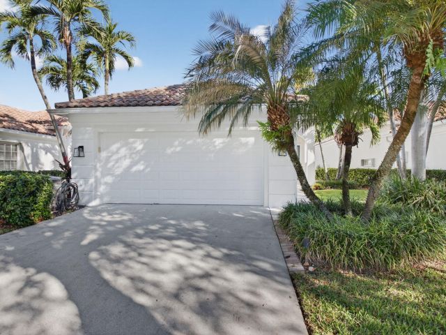 Продажа дома по адресу 4783 Lakeland Drive - фото 6772796