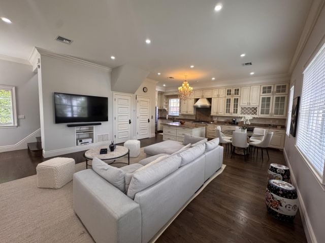 Дом в аренду по адресу 3703 Washington Road - фото 6808580