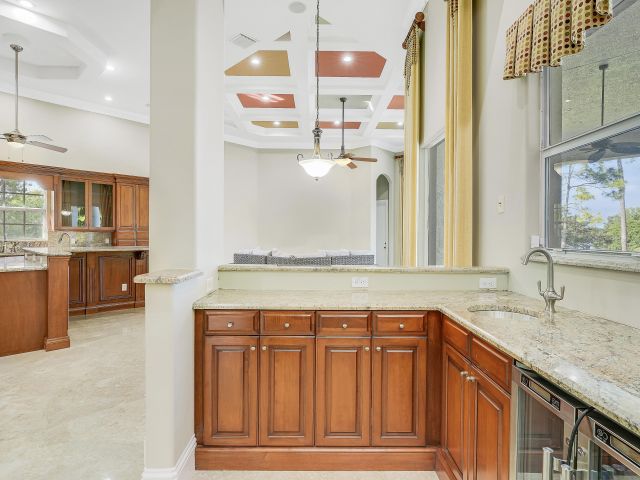 Дом в аренду по адресу 11985 Carnegie Place - фото 6760480