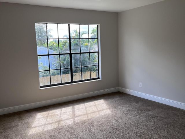 Дом в аренду по адресу 8760 Lyndall Lane - фото 6760505