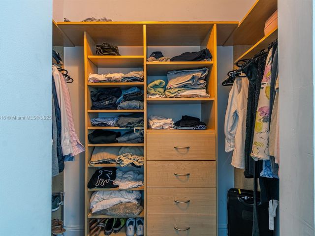 Продажа квартиры #3914 - фото 6757094