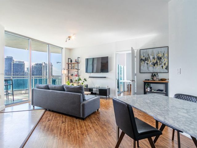 Продажа квартиры #3914 - фото 6757102