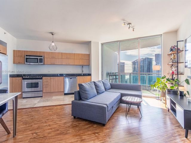 Продажа квартиры #3914 - фото 6757107