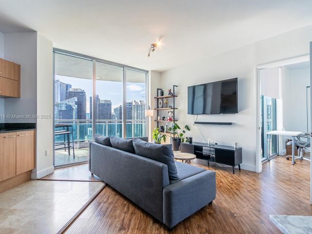 Продажа квартиры #3914 - фото 6757108